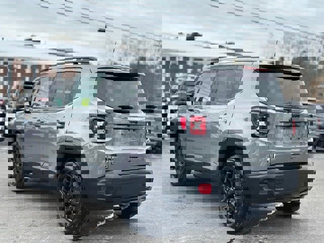 Used 2022 Jeep Renegade Altitude w/ Convenience Group image 4