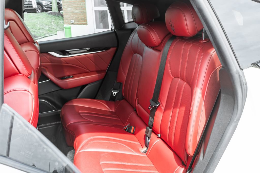 Used 2022 Maserati Levante GT image 32