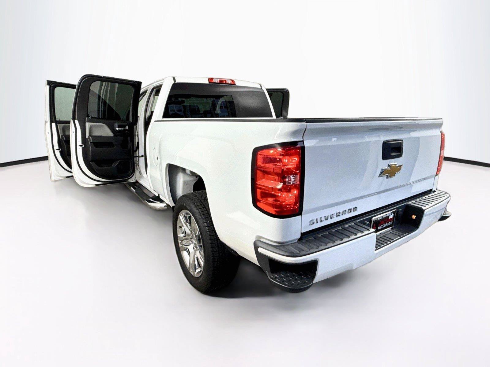 Used 2018 Chevrolet Silverado 1500 Custom w/ Custom Convenience Package RWD image 33