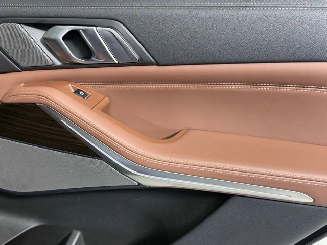 Used 2021 BMW X5 xDrive40i w/ M Sport Package image 27