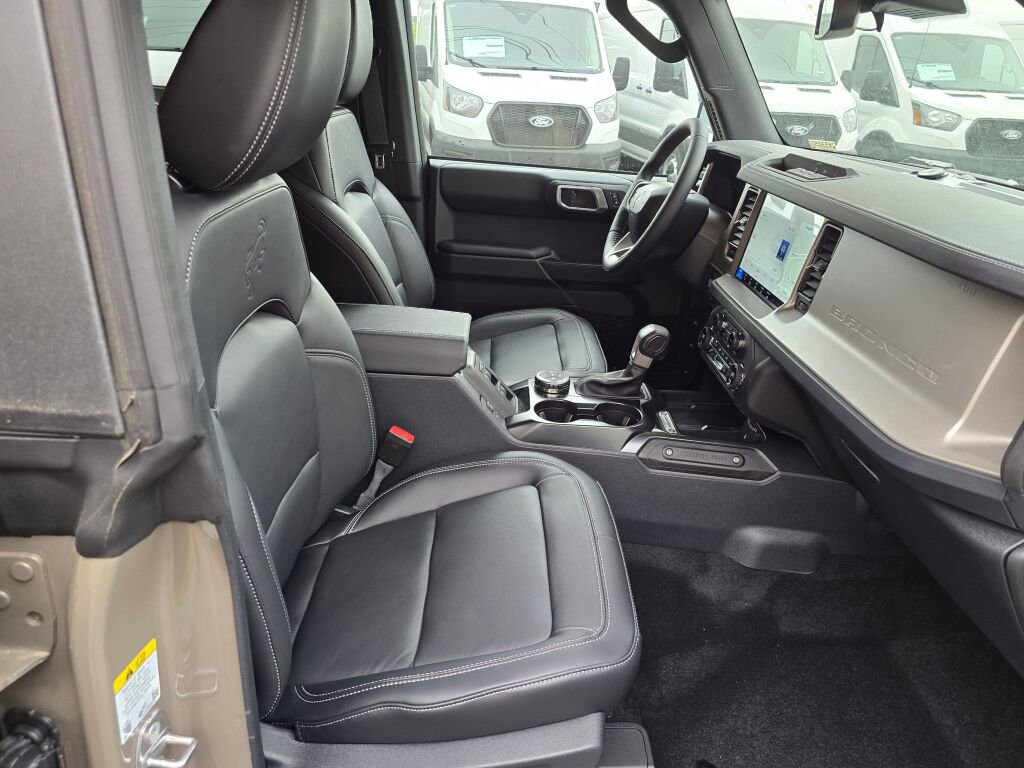 New 2026 Ford Bronco Outer Banks AWD/4WD image 11
