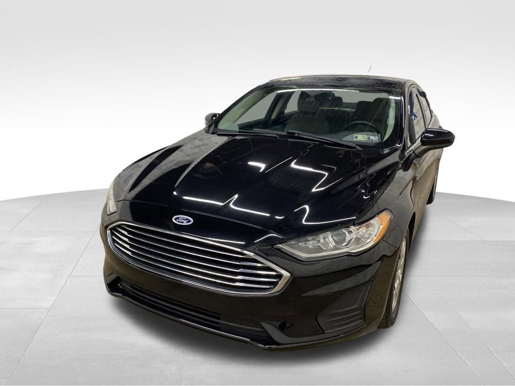 Used 2019 Ford Fusion S image 2