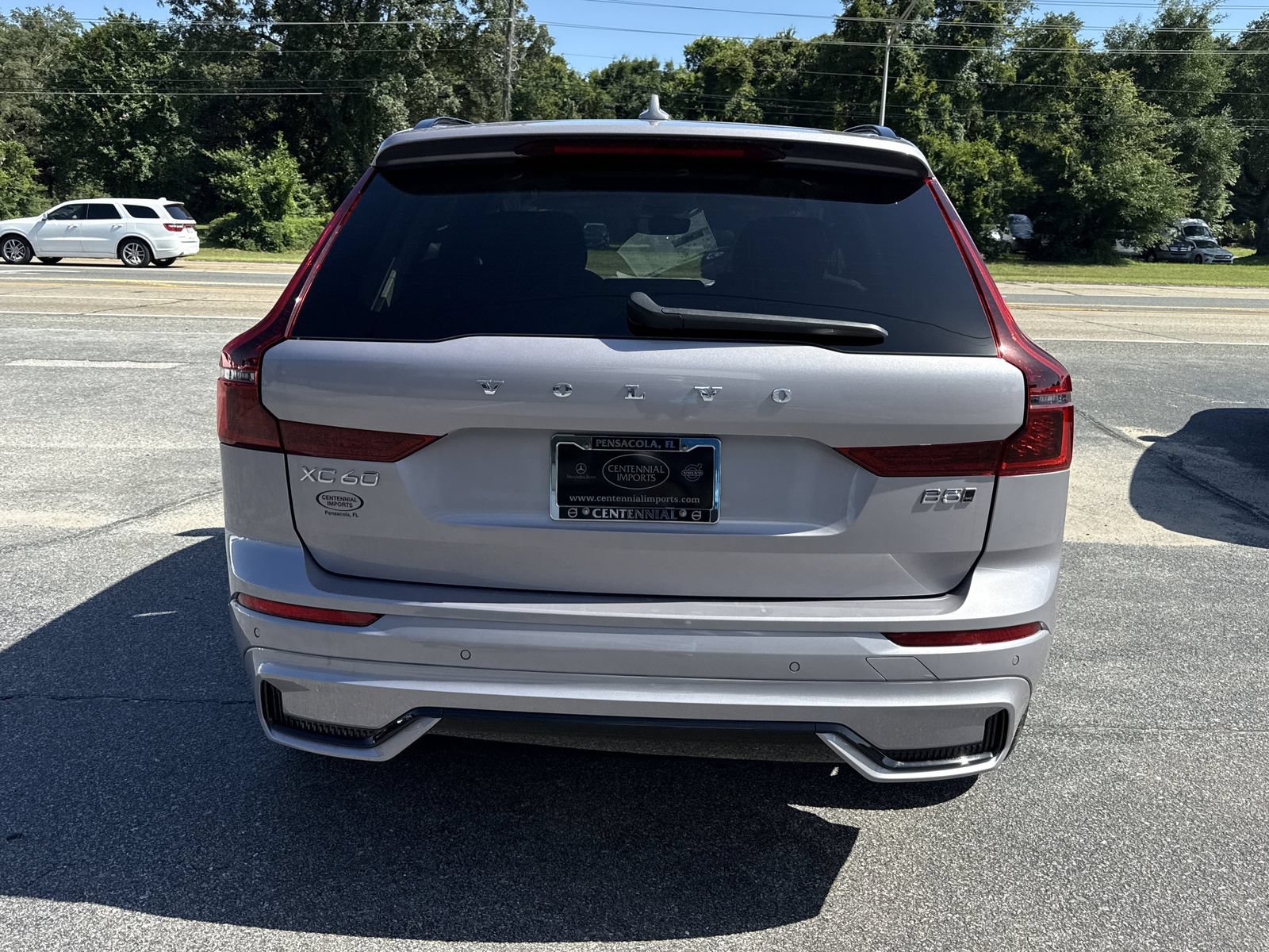 New 2026 Volvo XC60 B5 Core w/ Climate Package AWD/4WD image 4