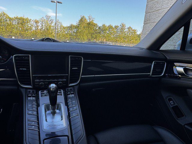 Used 2016 Porsche Panamera Edition RWD image 38