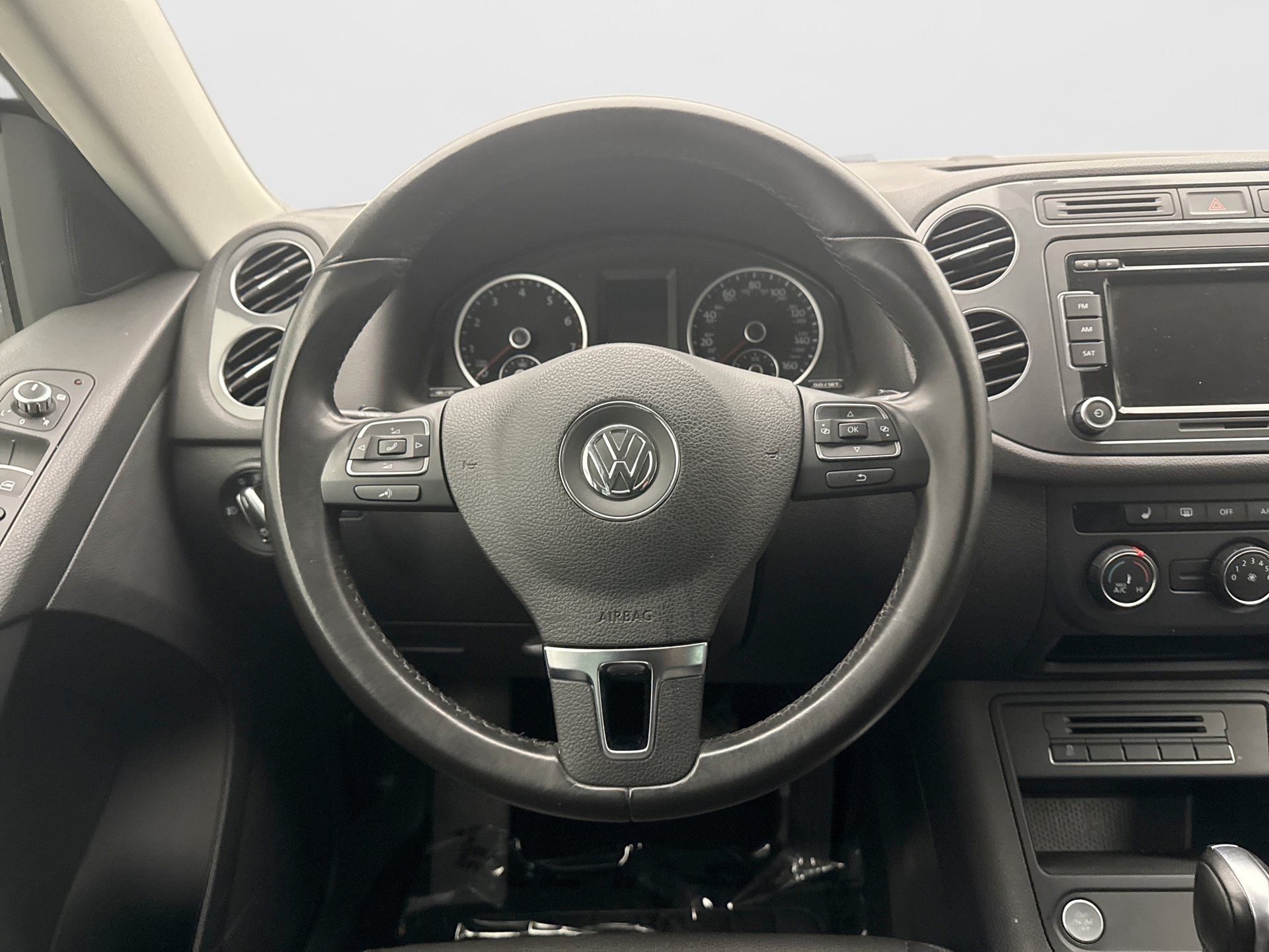Used 2014 Volkswagen Tiguan S FWD image 12