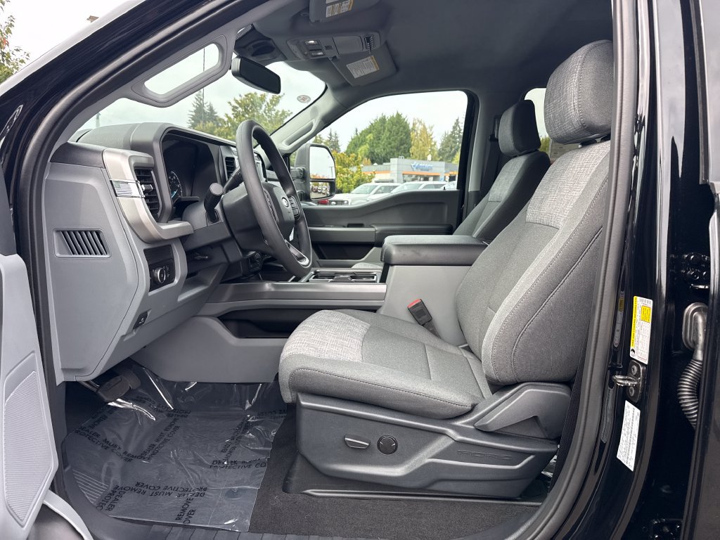 New 2027 Ford F250 XLT w/ Tremor Off-Road Package AWD/4WD image 13