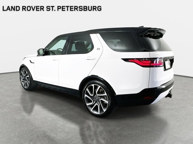 Used 2025 Land Rover Discovery Dynamic SE image 7