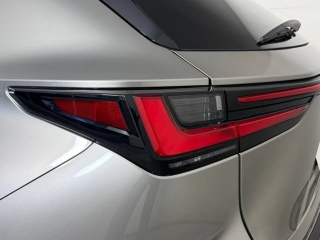 Used 2025 Lexus NX 250 FWD image 14