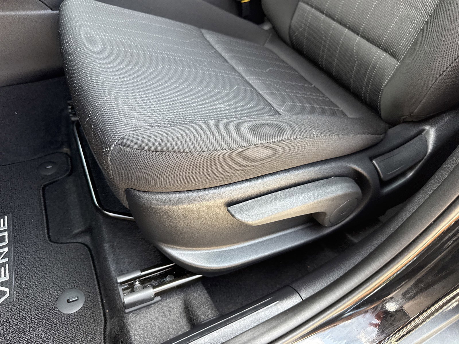 New 2026 Hyundai Venue SE FWD image 11