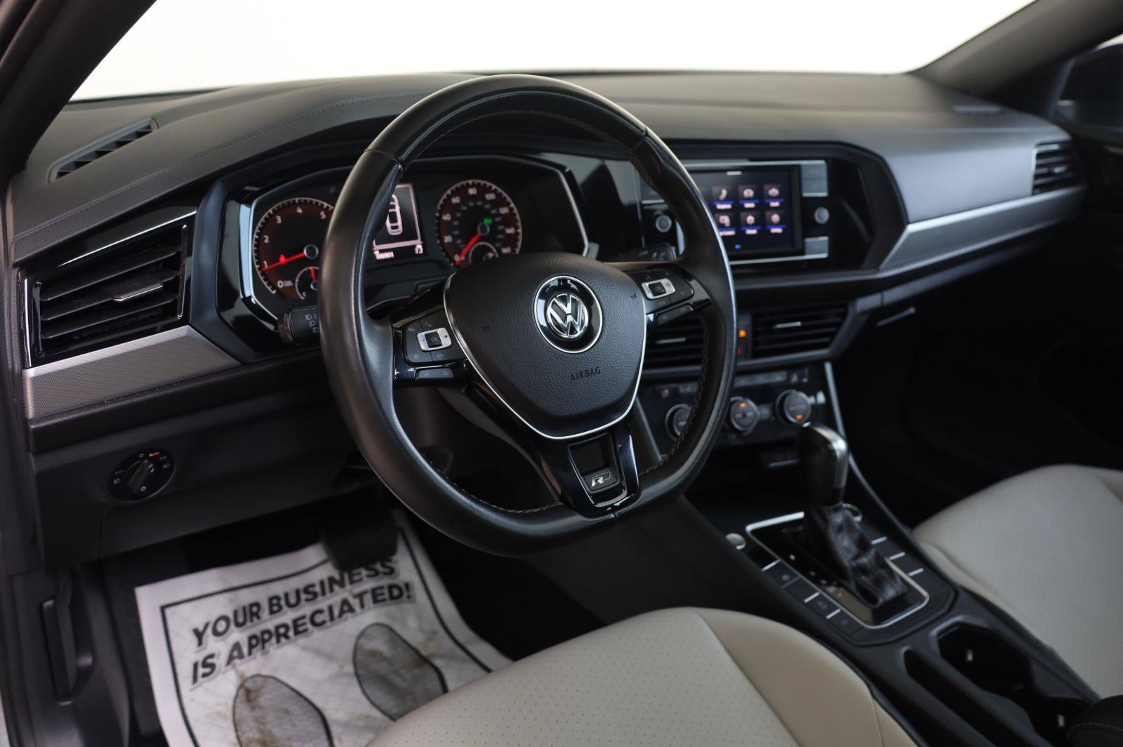 Used 2020 Volkswagen Jetta R-Line FWD image 16