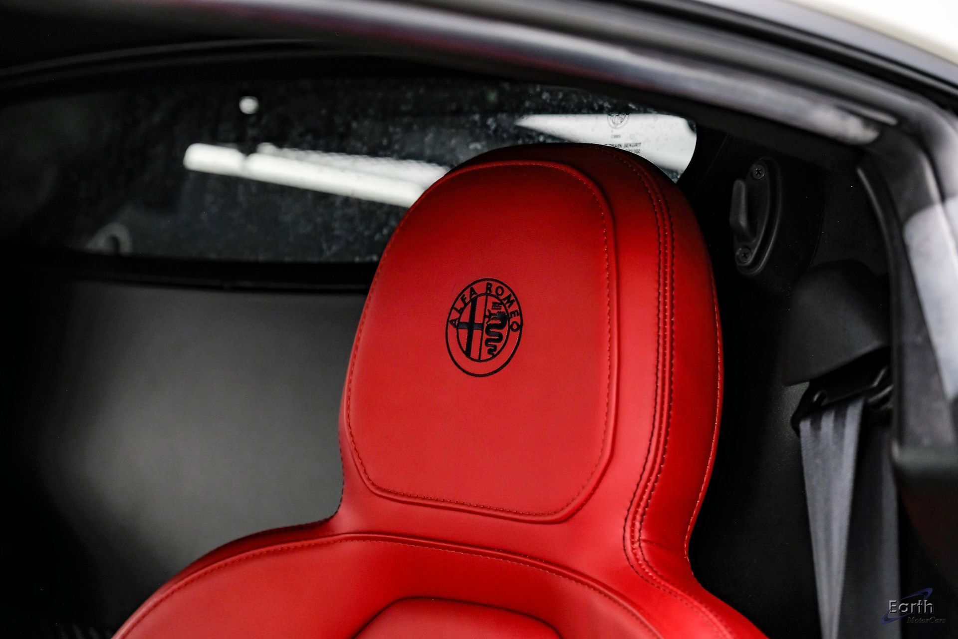 Used 2015 Alfa Romeo 4C Coupe w/ Leather Interior Group image 38
