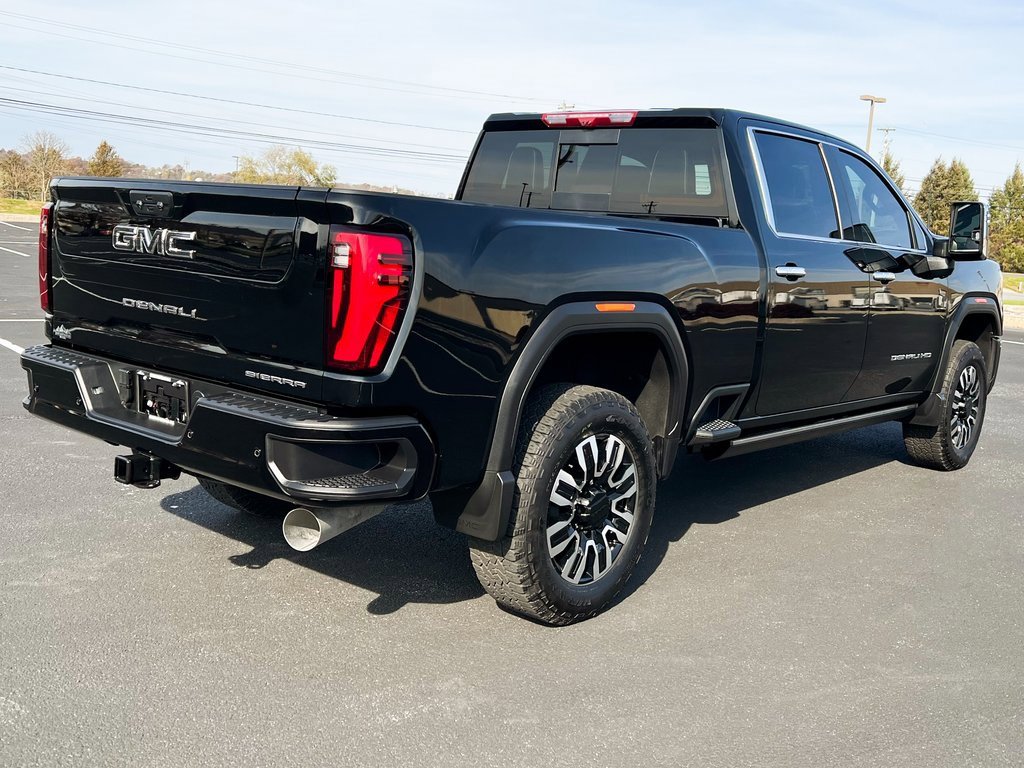 Used 2025 GMC Sierra 3500 Denali Ultimate image 12