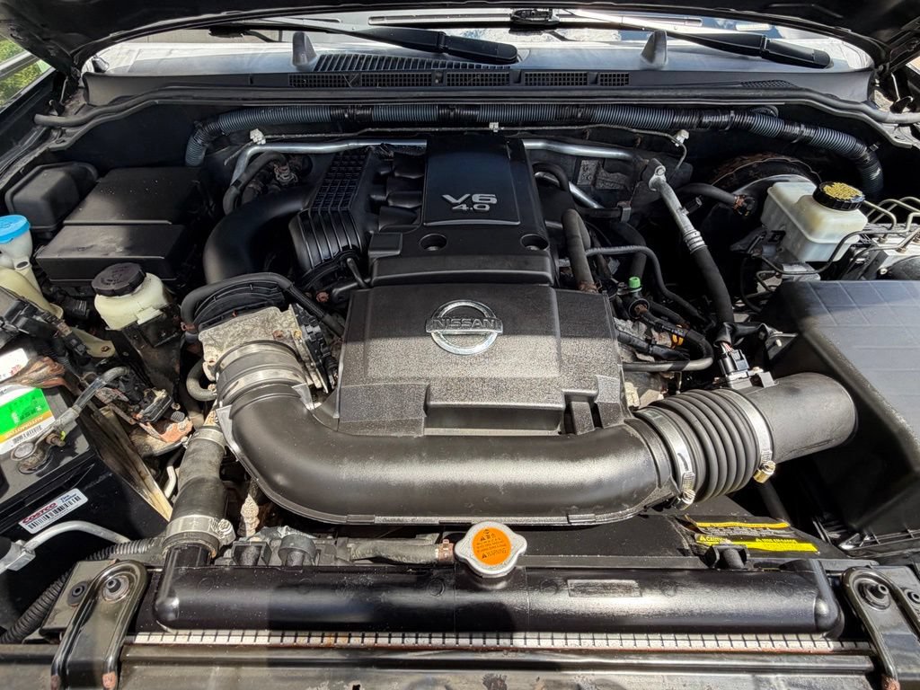 Used 2007 Nissan Frontier SE w/ Power Pkg AWD/4WD image 7