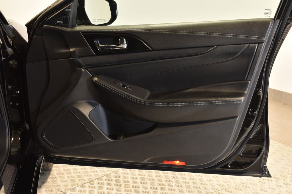 Used 2021 Nissan Maxima Platinum w/ Sport Mat Group image 34