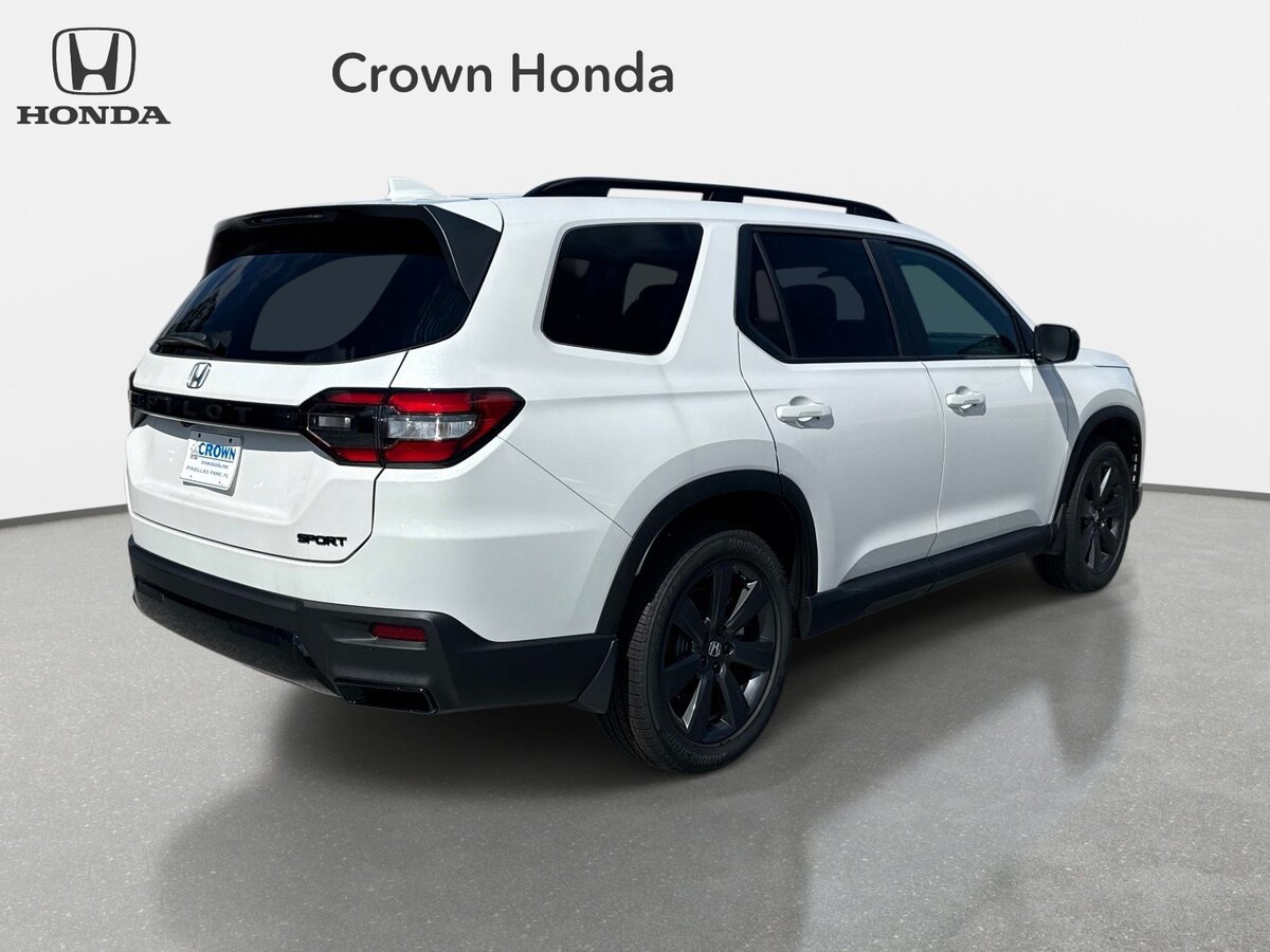 New 2026 Honda Pilot Sport image 5