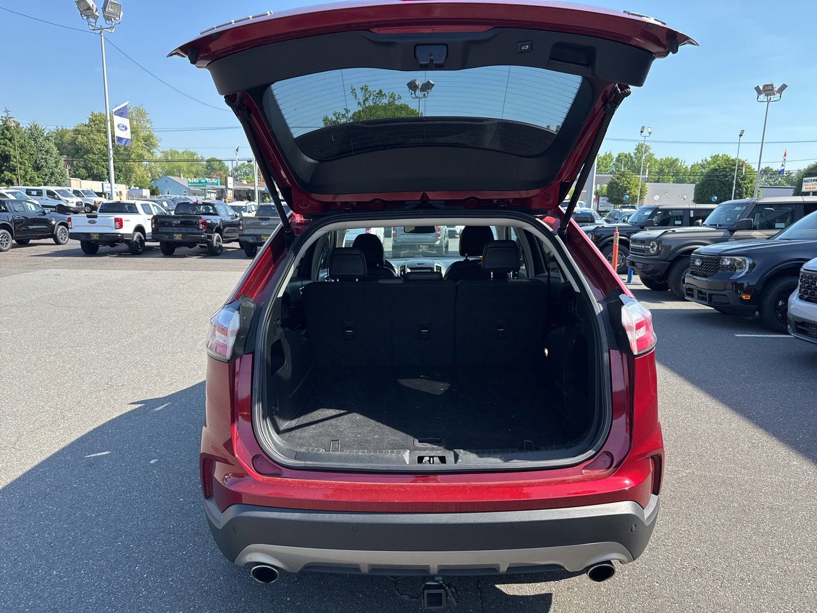 Used 2019 Ford Edge SEL w/ Equipment Group 201A AWD/4WD image 9