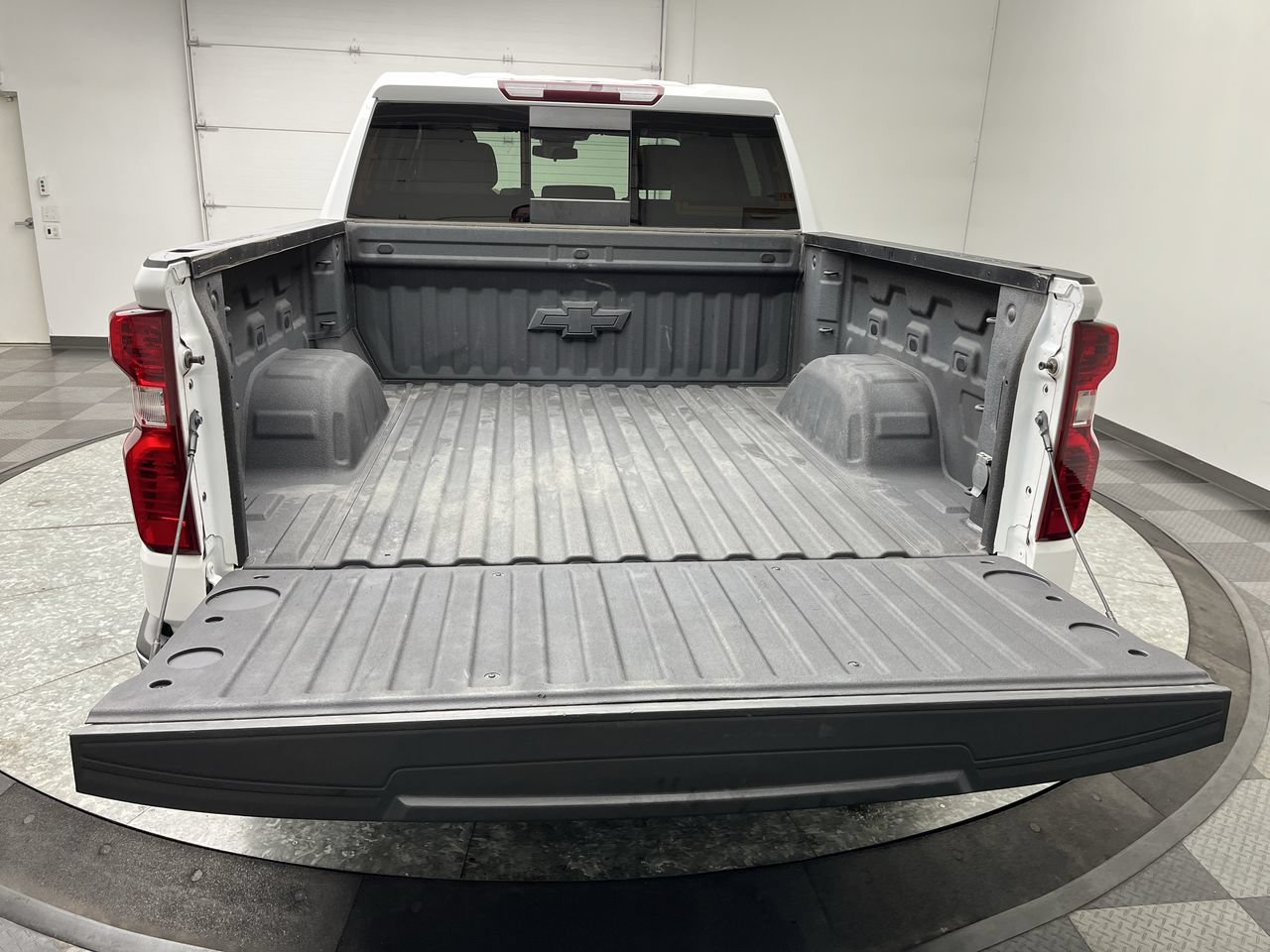 Certified 2022 Chevrolet Silverado 1500 LT AWD/4WD image 29