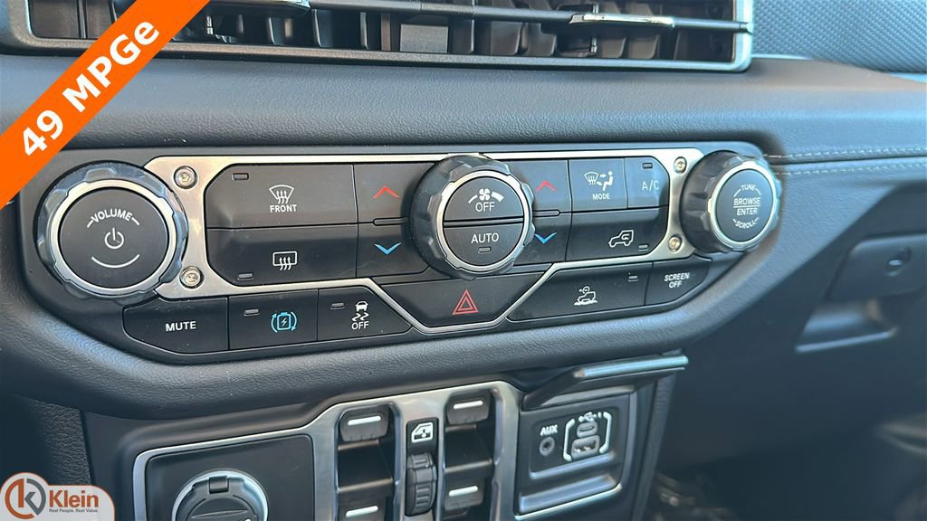 Used 2025 Jeep Wrangler Unlimited Rubicon 4xe image 23