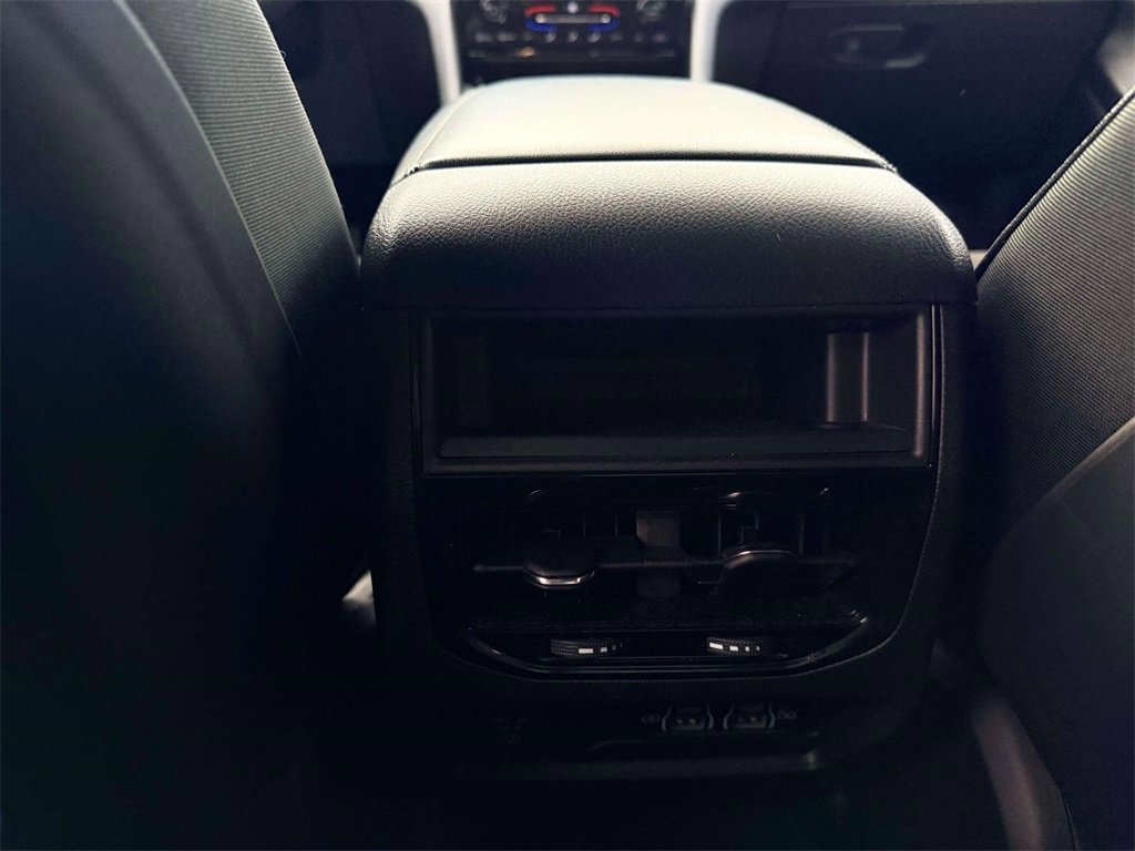 Used 2024 Jeep Grand Cherokee Altitude image 12