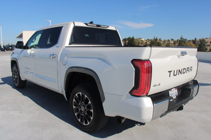 Used 2024 Toyota Tundra Limited AWD/4WD image 6