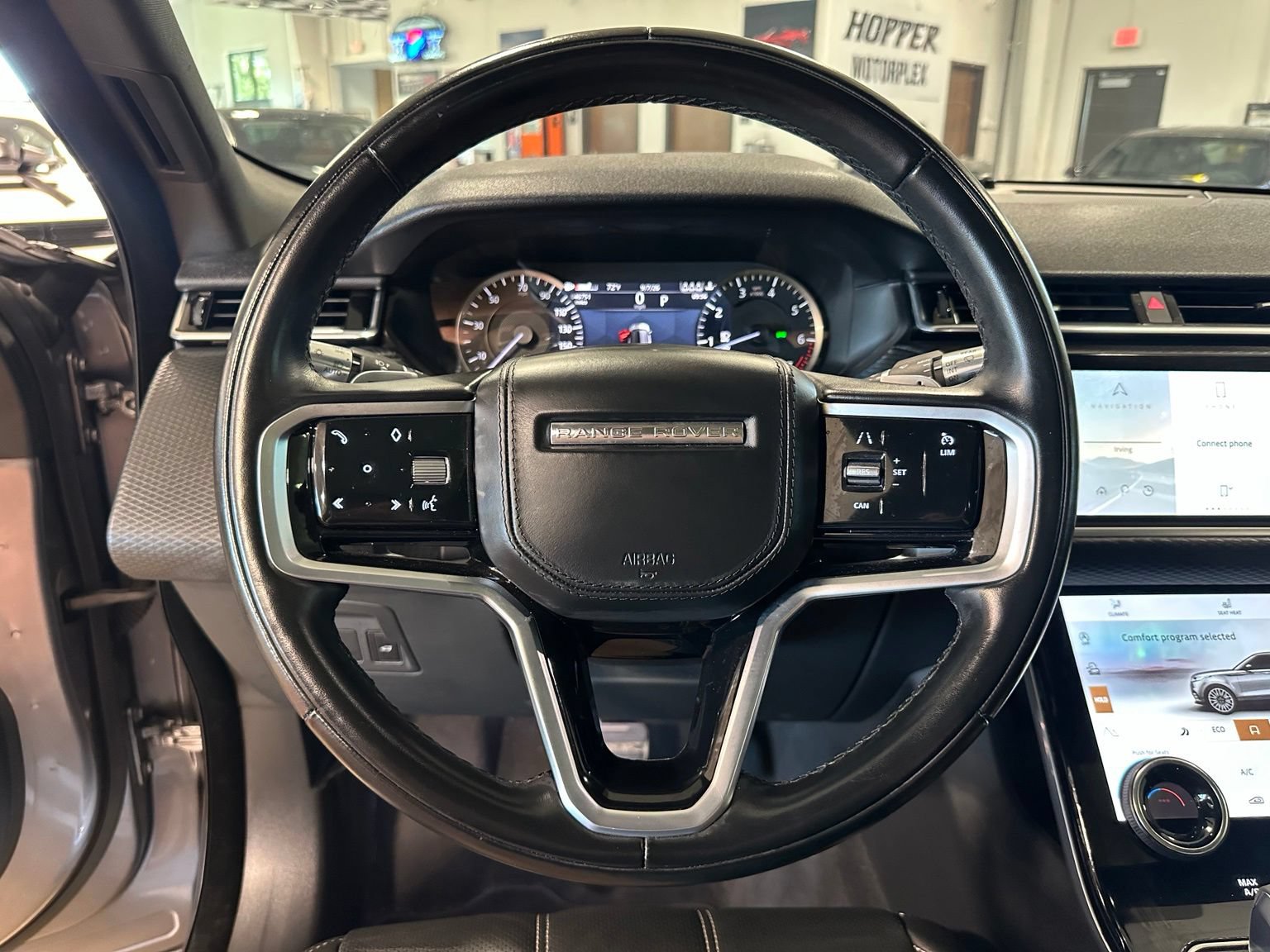 Used 2022 Land Rover Range Rover Velar R-Dynamic S AWD/4WD image 17