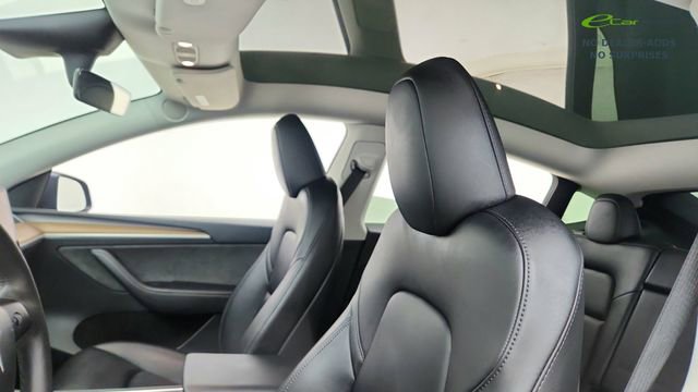 Used 2023 Tesla Model Y Performance AWD/4WD image 32
