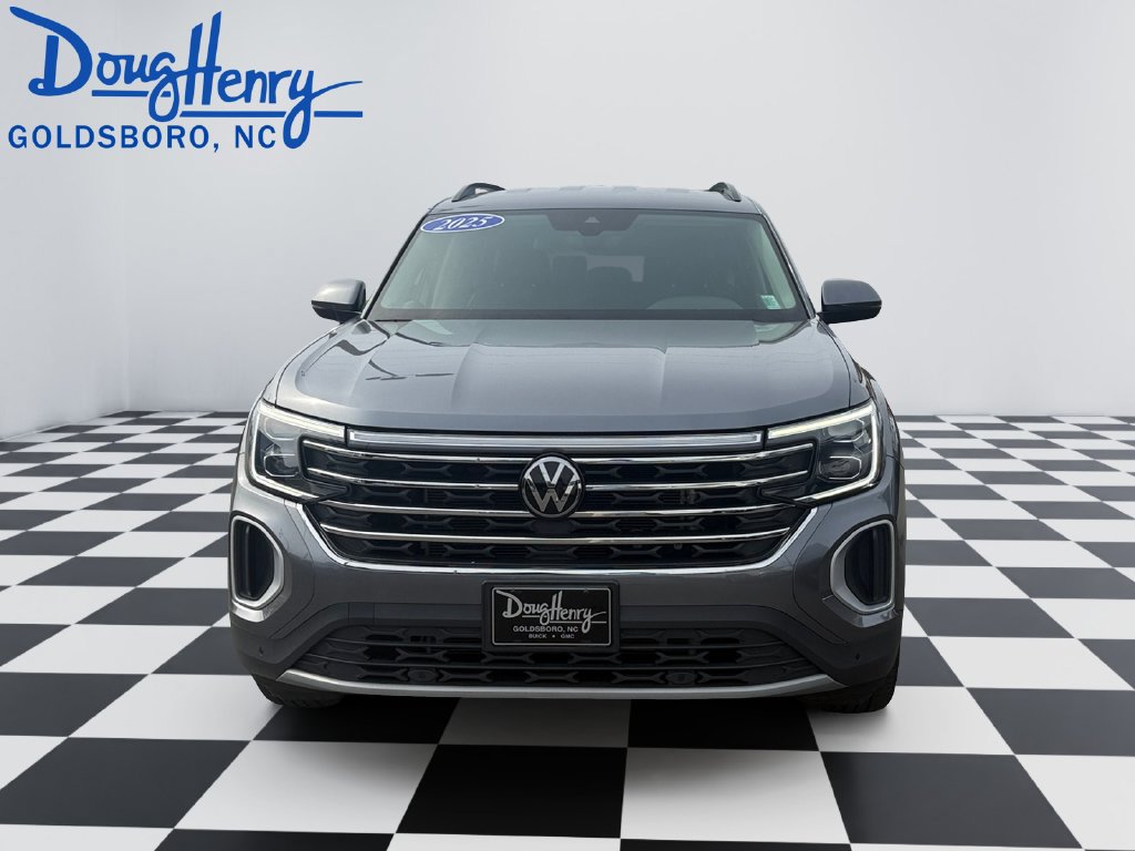 Used 2025 Volkswagen Atlas SE AWD/4WD image 8