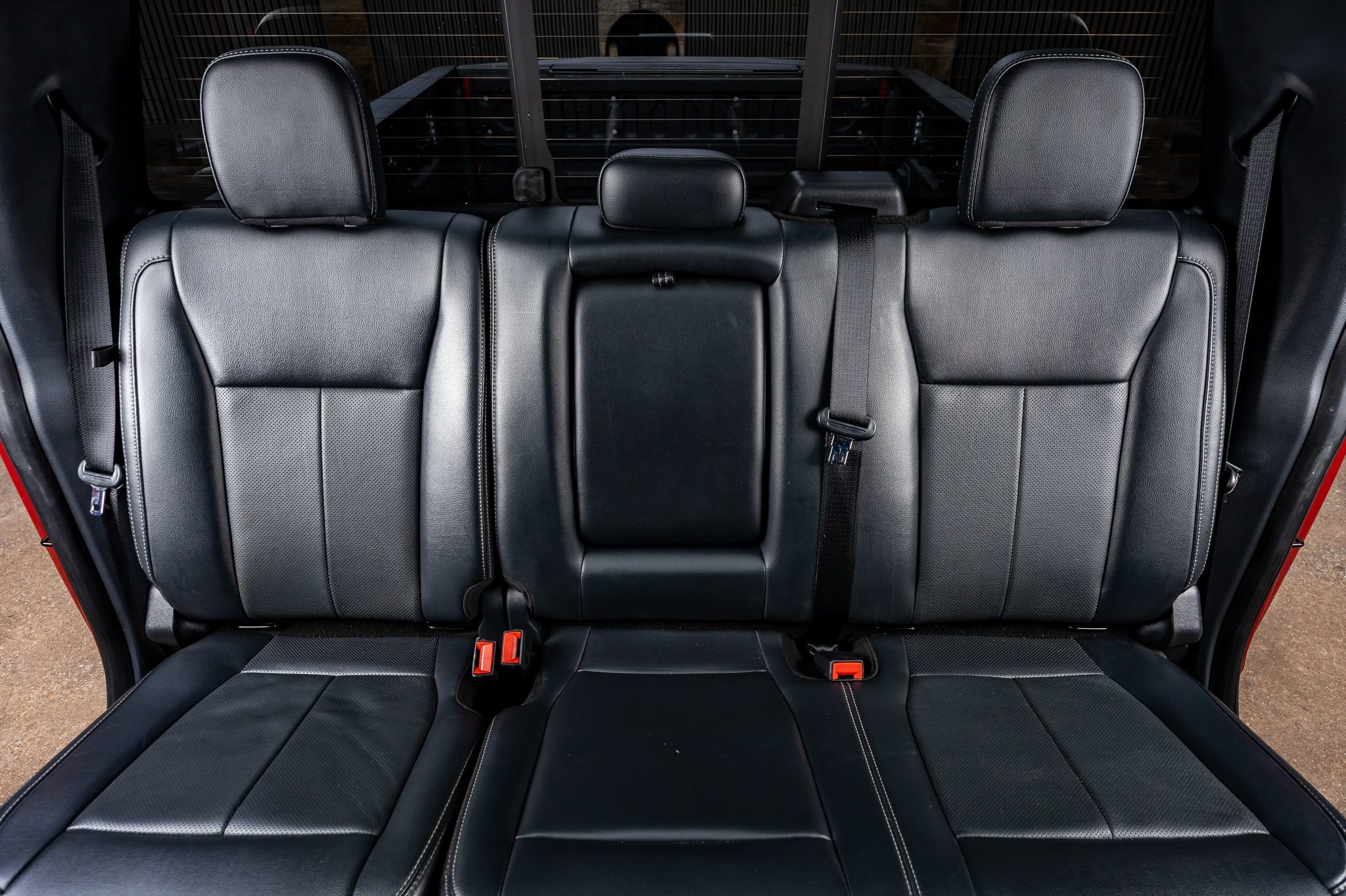 Used 2022 Ford F250 Lariat w/ Black Appearance Package image 34