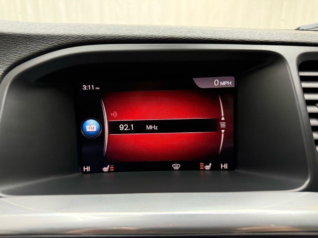 Used 2017 Volvo V60 T5 Cross Country w/ Convenience Package image 17