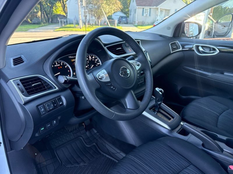 Used 2017 Nissan Sentra SV FWD image 10