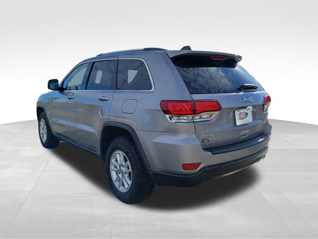 Used 2020 Jeep Grand Cherokee Laredo image 3