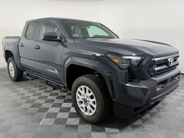 Used 2024 Toyota Tacoma SR5 AWD/4WD image 10