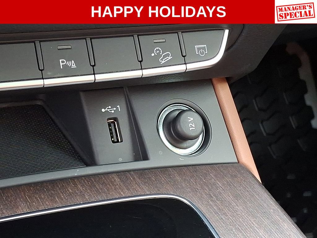 Used 2024 Audi Q5 e Premium Plus w/ Premium Plus Package image 26