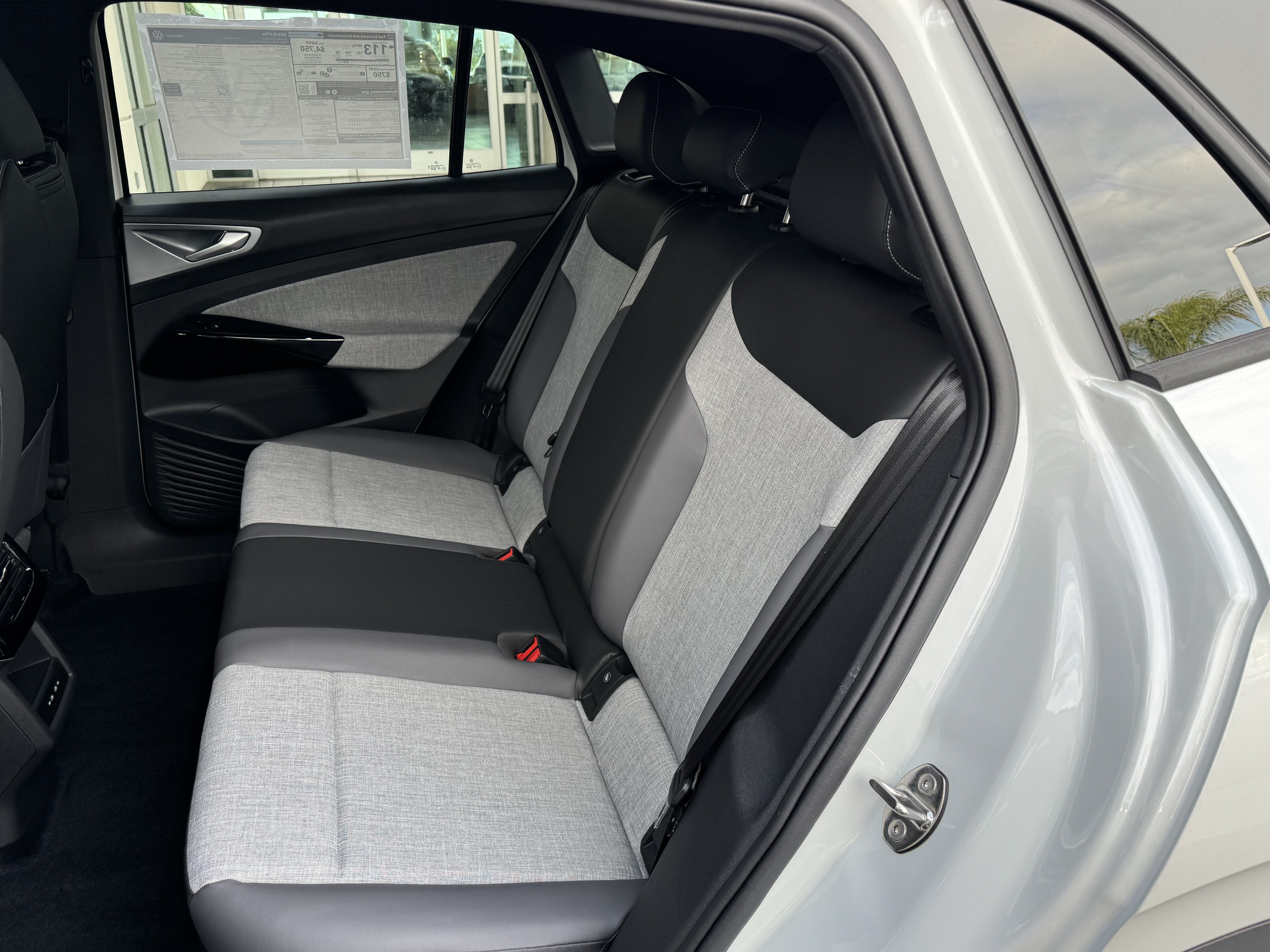 New 2026 Volkswagen ID.4 Pro RWD image 29