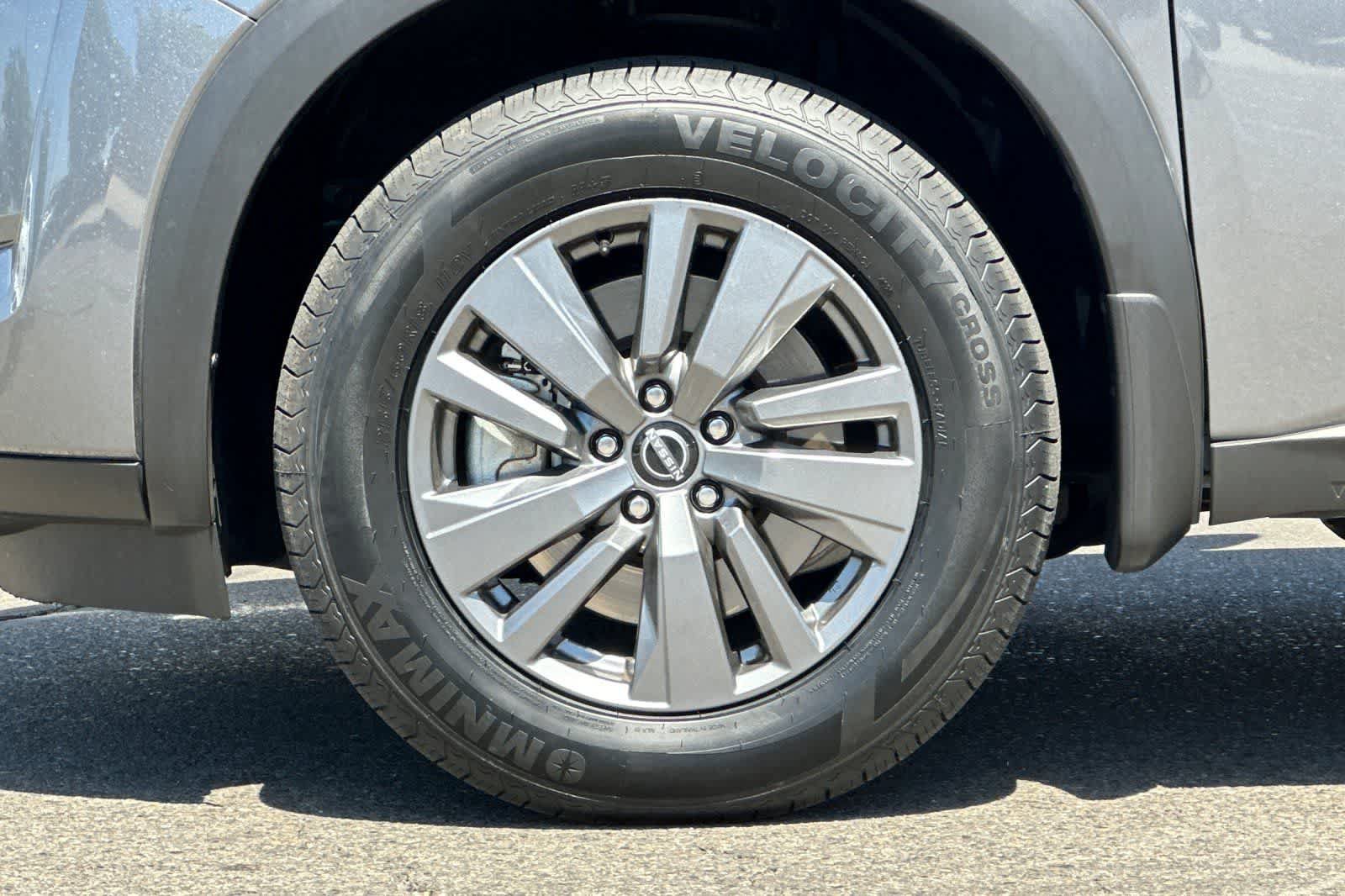 Certified 2025 Nissan Pathfinder S w/ Cargo Package FWD image 36