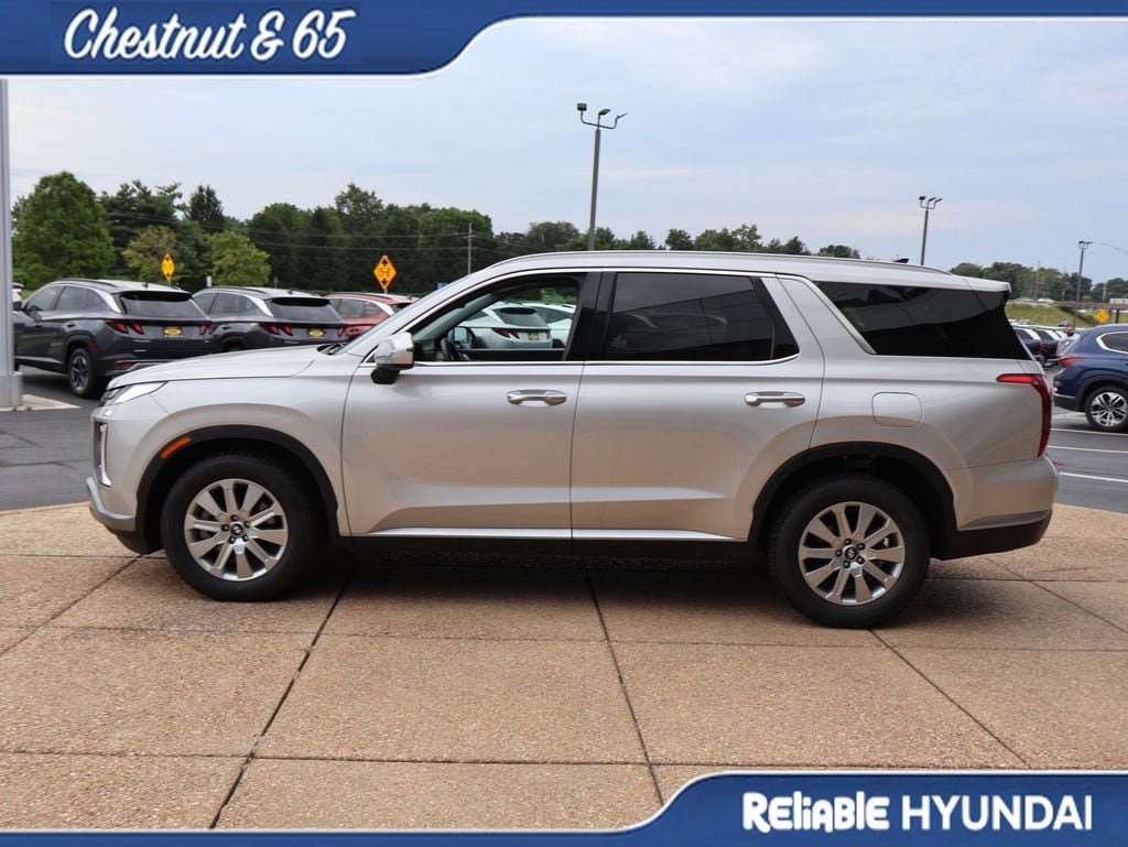 Certified 2025 Hyundai Palisade SEL FWD image 3