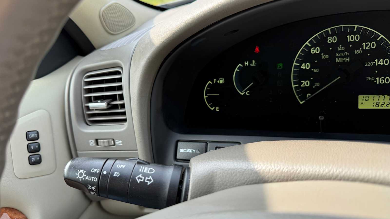 Used 2003 INFINITI I35 w/ Sunroof & Sunshade Pkg FWD image 17