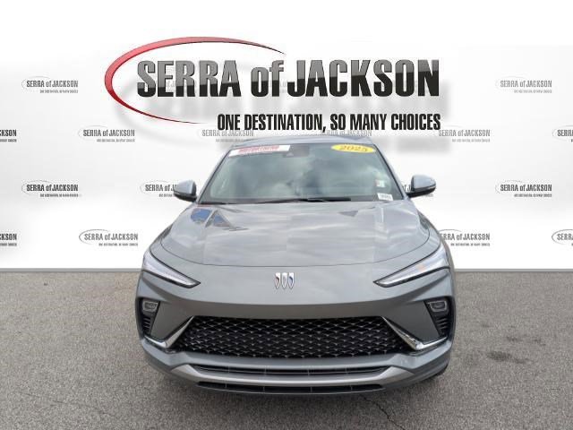 Used 2025 Buick Envista Avenir image 10