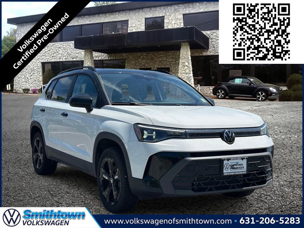 Used 2025 Volkswagen Taos SE AWD/4WD image 1