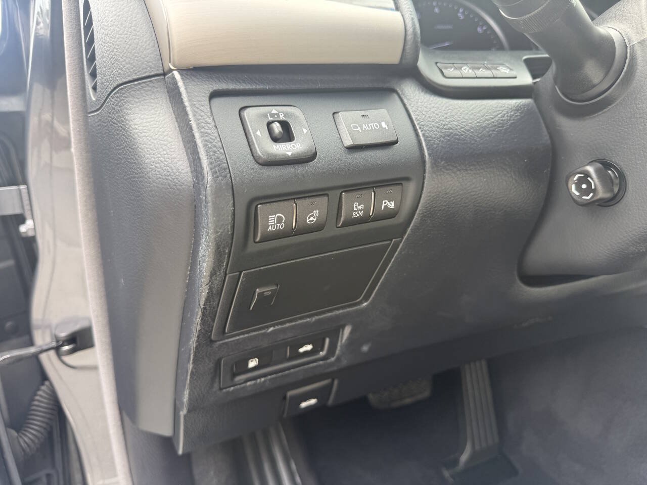 Used 2014 Lexus LS 460 L RWD image 24