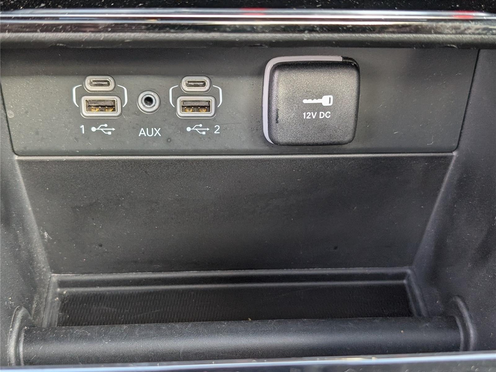 Used 2023 Jeep Grand Cherokee Limited AWD/4WD image 28