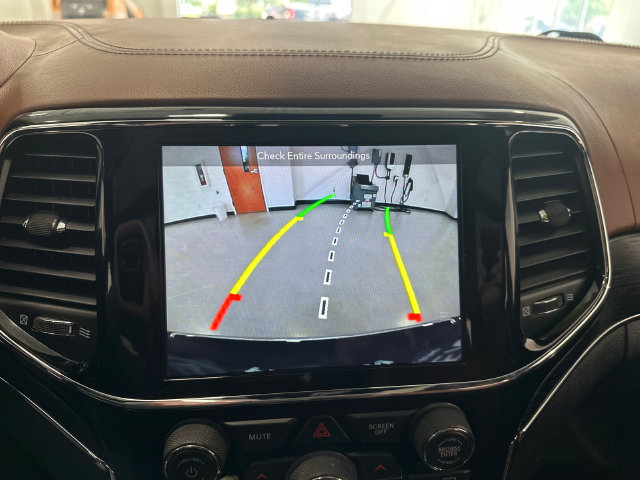 Used 2019 Jeep Grand Cherokee Summit AWD/4WD image 18