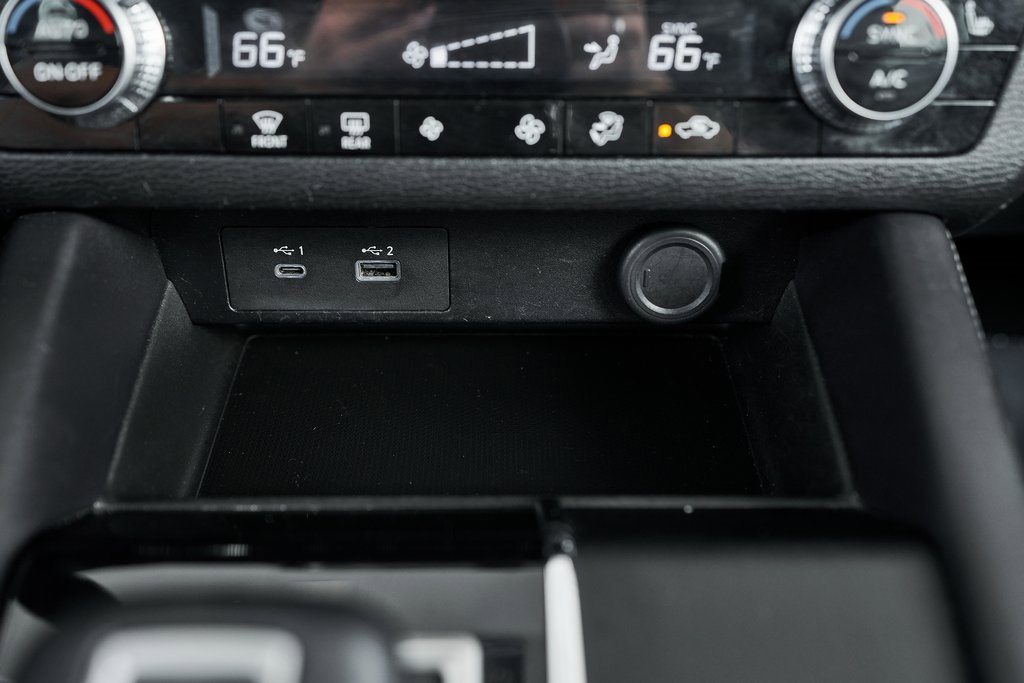 Used 2023 Mitsubishi Outlander SE image 42