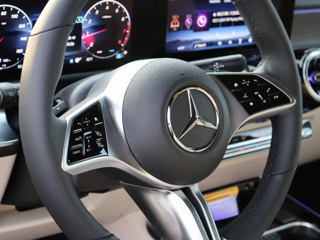 New 2026 Mercedes-Benz GLB 250 4MATIC image 20