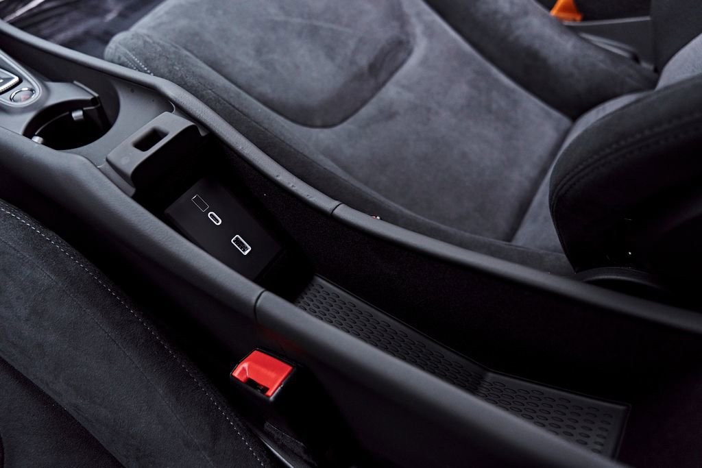 Used 2026 McLaren Artura RWD image 80