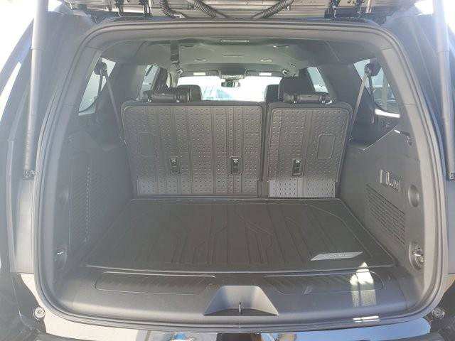 New 2026 Chevrolet Suburban LT w/ Comfort Package image 8
