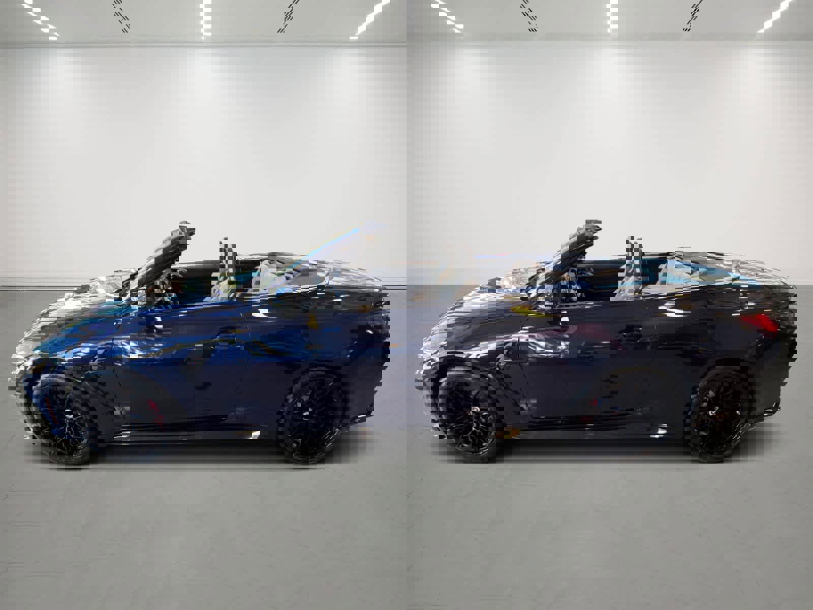 Used 2023 BMW M4 xDrive Competition image 3