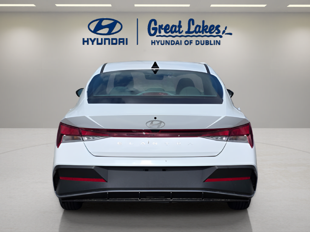 New 2026 Hyundai Elantra SE FWD image 4