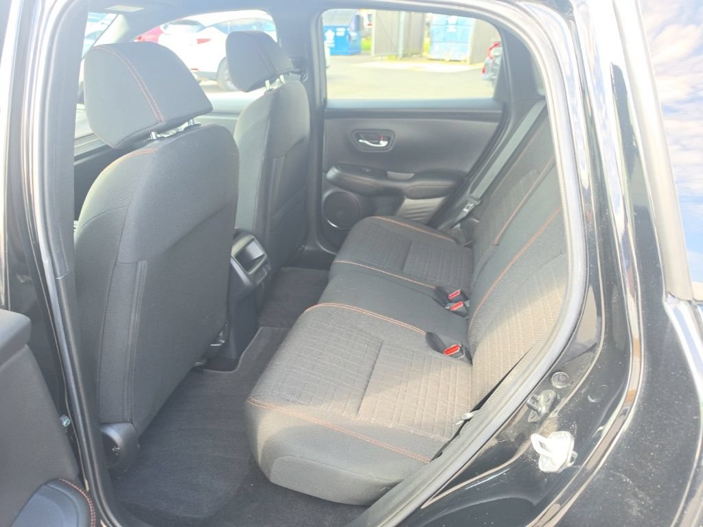 Certified 2025 Honda HR-V Sport image 26