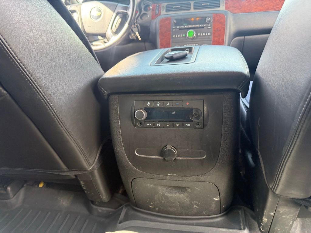 Used 2010 Chevrolet Suburban LT image 20